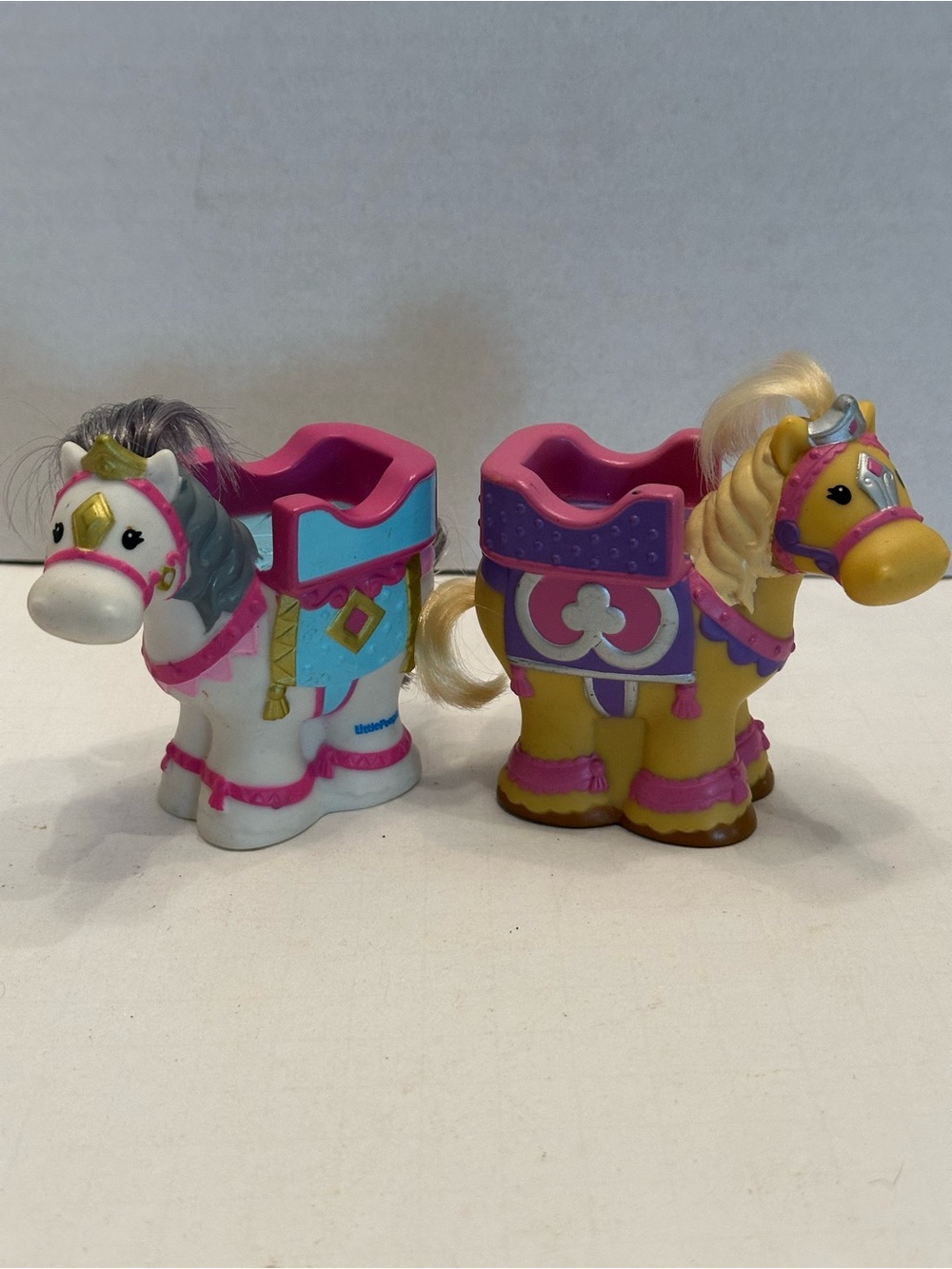 Mattel Princess Castle Horses Dance N Twirl Brushable Manes 2006 2008